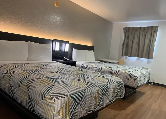 Top Hotels with Private In-Room Jacuzzis in Atlanta